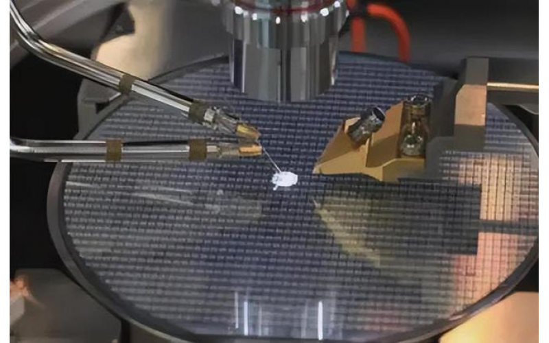 全球首台2nm芯片设备即将发布，英特尔抢先定下6台！